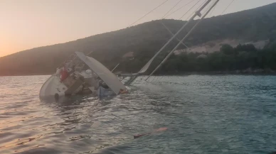 Muğla Bodrum’da yelkenli tekne kayalıklara çarpıp su aldı 5 kişi tahliye