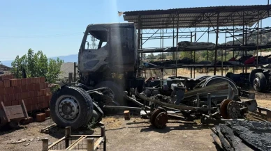 Çorum'un Osmancık ilçesinde trafo patlaması yangına neden oldu