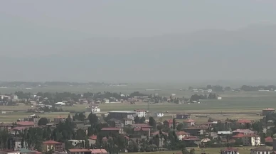 Yüksekova ve Cilo Dağları toz bulutuna gömüldü