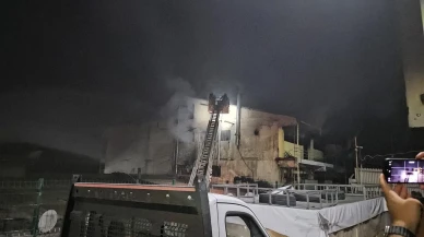 Zeytinburnu’nda atölyede çıkan yangın itfaiye ekipleri tarafından söndürüldü