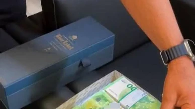 Manavgat Belediyesinde baklava kutusundan Euro rüşvet çıktı