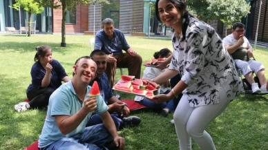 Sakarya Büyükşehir Belediyesi’nde Engelsiz Hobi Atölyeleri Karpuz Şenliği Düzenledi