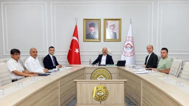 Adıyaman'da Orta Hasarlı Yapıların Yıkım Süreci Değerlendirildi