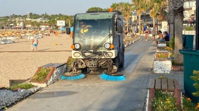 Didim Belediyesi sahillerde temizlik çalışmalarını sürdürüyor