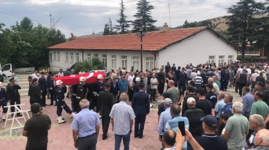 Kıbrıs gazisi İsmail İnar Hüyük'te askeri törenle defnedildi