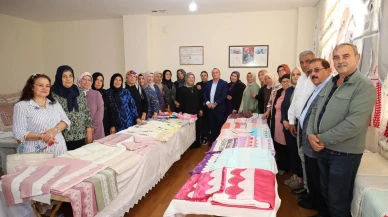 Bafra Karaburç Mahallesi el sanatları sergisini keşfedin