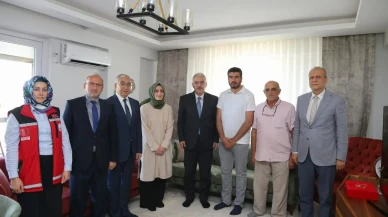 Bursa Valisi Ayyıldız 15 Temmuz Gazilerini Evinde Ziyaret Etti