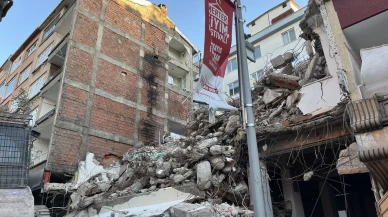 Güngören İnönü Caddesinde duvarsız bina ortaya çıktı