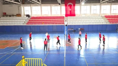 Ağrı Gençlik ve Spor İl Müdürlüğü 15 Temmuz anısına turnuva düzenledi