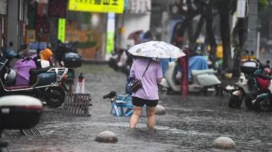 Wipha tayfunu Hong Kong ve Çin'de büyük hasara yol açtı