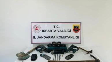 Isparta Eğirdir'de kaçak kazı yapanlar suçüstü yakalandı