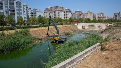 Bursa Büyükşehir Belediyesi Ayvalı Dere'de temizlik ve ıslah çalışması başlattı
