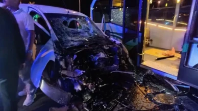 Rize Menderes Bulvarında minibüs kazasında 10 kişi yaralandı