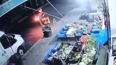 Küçükçekmece’de markete molotof kokteyli atan şahıs güvenlik kamerasına yansıdı