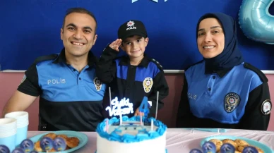 Minik Çınar Karsta polislerden doğum günü kutlaması aldı