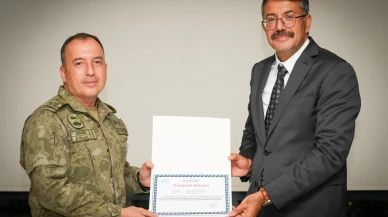 Hakkari'de Komutanlar İçin Veda Yemeği Düzenlendi