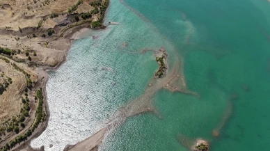 Sivas'ta 4 Eylül barajı kuraklık nedeniyle zemini ortaya çıktı
