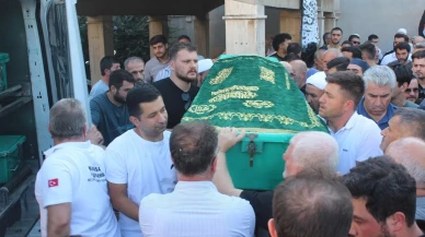 Emekli İmam Adem Esen oğlu Ali Esen’in cenaze namazını Manisa’da kıldırdı