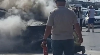 Bursa Osmangazi’de Seyir Halindeki Otomobil Alev Alev Yanarak Küle Döndü
