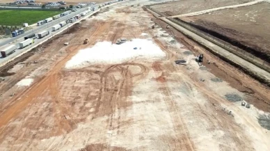 Cilvegözü Sınır Kapısı’na tır parkı inşası Hatay’da hızla devam ediyor