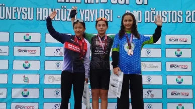 Akhisar İlçe Spor Kulübü bisikletçileri Rize'de madalya kazandı
