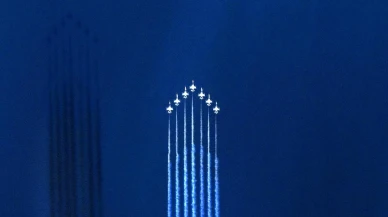 Türk Yıldızları'nın Beyşehir Gölü üzerindeki uçuşu Göktürk Uydusu ile görüntülendi