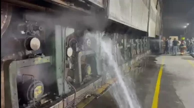 Balıkesir'de MRS Kağıt Fabrikası'nda çıkan yangın itfaiye ekipleri tarafından söndürüldü