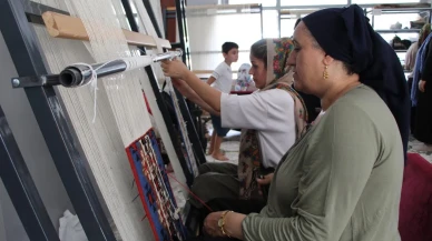 Şırnak'ta kadınlar Jirki kilimi ile kültürü yaşatıyor