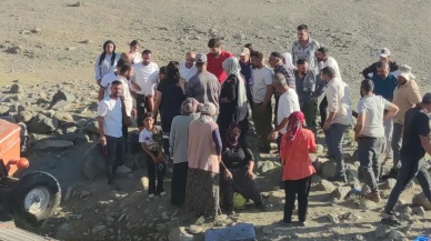 Van'ın Edremit ilçesinde traktör römorku devrildi 8 yaralı