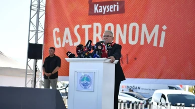 Başkan Büyükkılıç Kayseri'de gastronomi öğrencilerine burs ve istihdam müjdesi verdi
