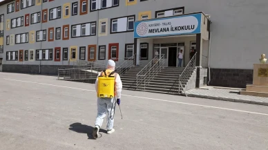 Talas Belediyesi Okullarda İlaçlama Ve Dezenfeksiyon Çalışması Başlattı