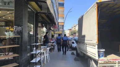 Sultangazi Belediyesi Zabıta Ekipleri Kaldırım İşgallerine Karşı Denetim Yapıyor