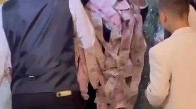 Bursa’da düğünde damada 50 metrelik para şeridi takıldı