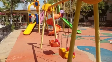 Germencik Belediyesi parkları dezenfekte ederek hijyenik ortam sağladı