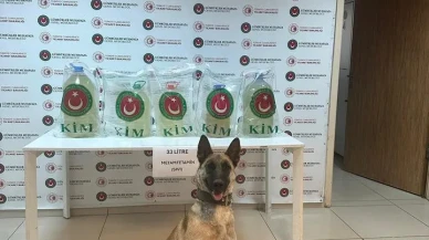 Hakkari’de tırın yakıt deposunda 33 litre sıvı metamfetamin ele geçirildi.