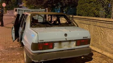 Kayseri'nin Kocasinan ilçesinde park halindeki otomobil alev aldı