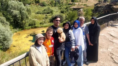 Dipsizgöl timsah gözünü andıran görüntüsüyle ziyaretçileri büyülüyor.