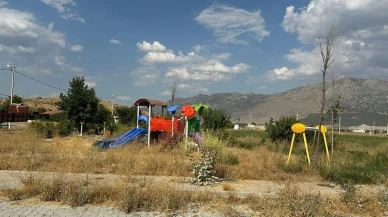 Acıpayam’da CHP’li Belediye Parkları Bakımsızlığa Terk Etti