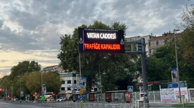 İstanbul'da zafer bayramı provaları için Adnan Menderes Bulvarı trafiğe kapatıldı