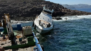 Bodrum'da Queen Motoryatı Makine Arızası Sonrası Kayalıklara Çarptı