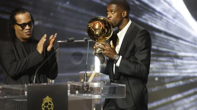 Ousmane Dembele 2025 Ballon d'Or ödülünü Paris Saint-Germain ile kazandı