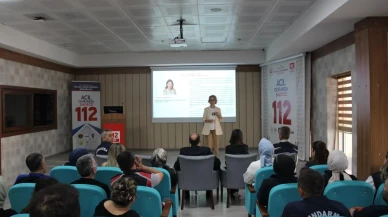 Düzce'de 112 Acil Çağrı Merkezi personeline etkili iletişim teknikleri eğitimi verildi.