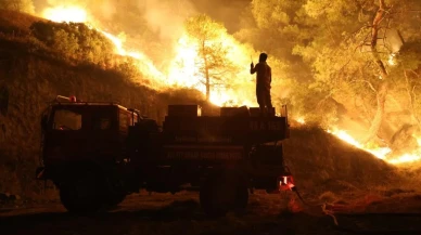 Buldan ve Buharkent’teki orman yangınına 27 helikopterle müdahale ediliyor