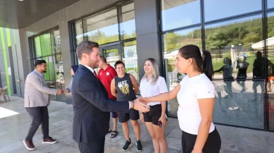 Tavas Belediyesi kırsalda yaşayan kadınlar için ücretsiz yüzme kursu düzenliyor