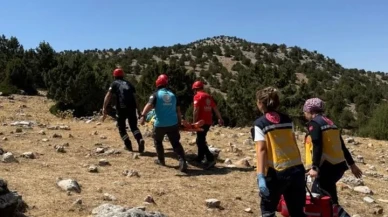 Isparta'nın Keçiborlu ilçesinde kayalıklardan düşen kadın UMKE tarafından kurtarıldı
