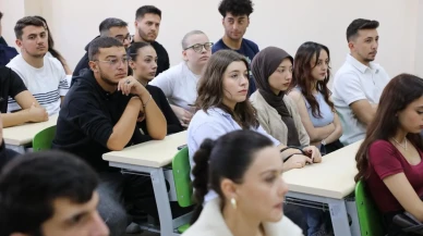 Bartın Üniversitesi'nde ilk derslerde Gazze'deki insan hakları ihlalleri konuşuldu