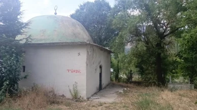 Pamukkale Belediyesi teslim abdal türbesinin çürümesine göz yumdu denizlide tepki var