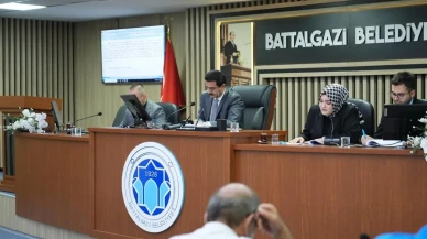 CHP’li Demirhan, Başkan Taşkın’a Kapalı Çarşı’daki iyileştirmeler için teşekkür etti.