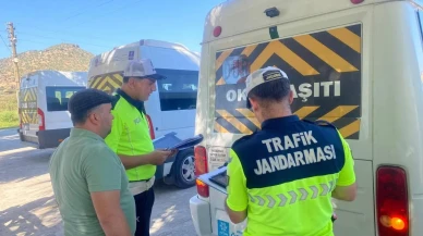 Aydın Karpuzlu'da okul servislerine sıkı denetim ve şoförlere seminer
