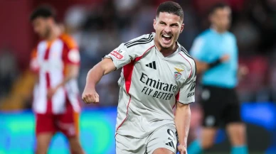 Mourinho Benfica ile ilk maçında AVS'yi 3-0 mağlup etti